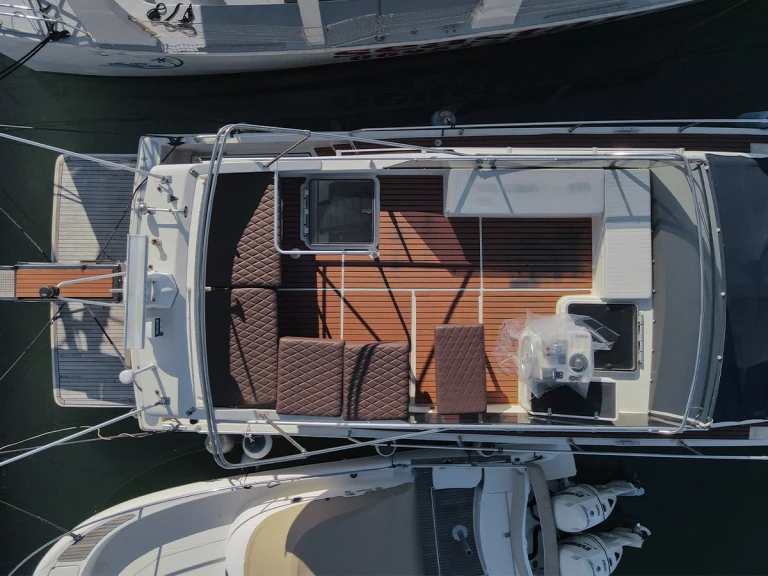 Verhuur Jacht Ferretti met vaarbewijs