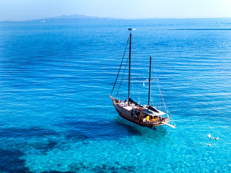 Bootverhuur Custom Gulet-Motor Sailor Gulet 72ft in Mykonos (City) via SamBoat