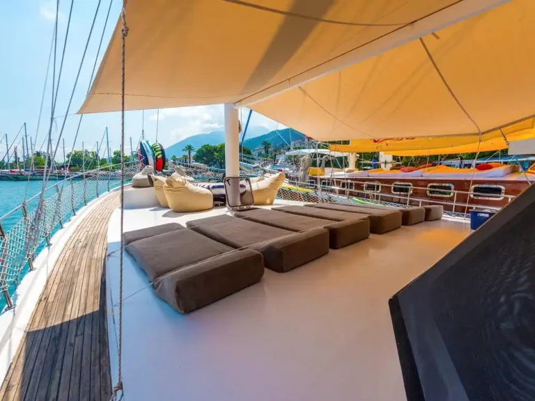 Huur een Custom Made in Fethiye