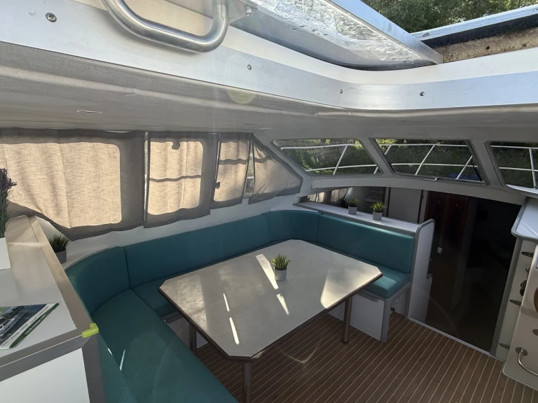 Huur een  Tarpon 42 in Mittersheim