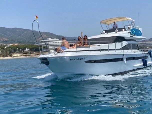 Bootverhuur Puerto Deportivo de Marbella goedkoop Astondoa 50 GL
