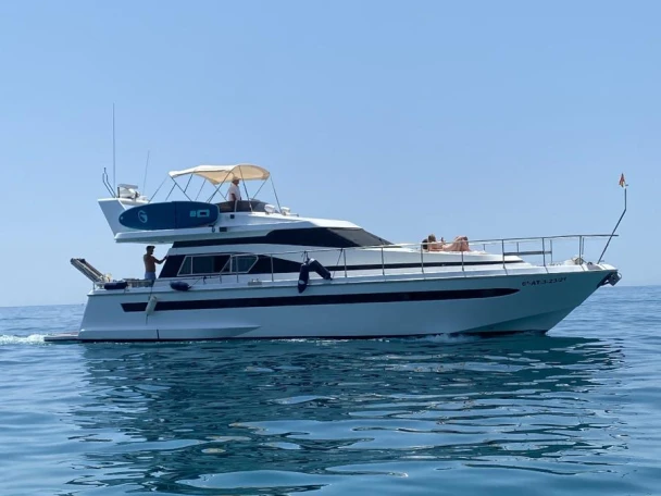 Huur Jacht met of zonder schipper Astondoa in Puerto Deportivo de Marbella