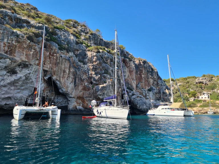 Verhuur Zeilboot Bénéteau met vaarbewijs