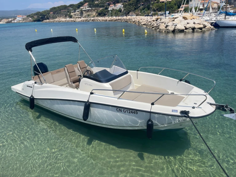 Bootverhuur La Madrague goedkoop Activ 675 Open