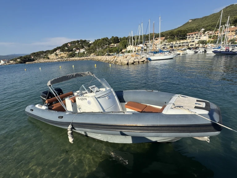 Huur een Sea-Hawk 9 in La Madrague