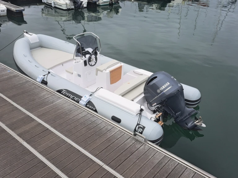 Huur een Capelli Tempest 630 in Port-Haliguen