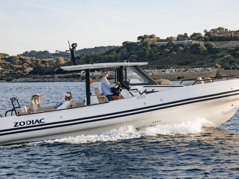 Bootverhuur Zodiac zodiac X10 CC in Port Grimaud via SamBoat