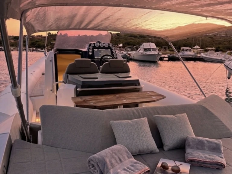 Sacs-Marine Strider 11 te huur van particulier of professional in Porto Rotondo