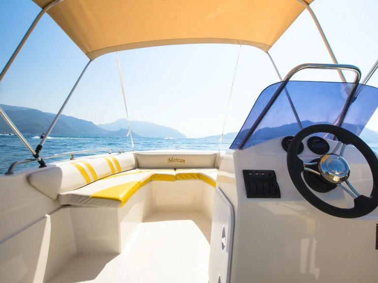 Motorboot te huur in Sète voor de beste prijs