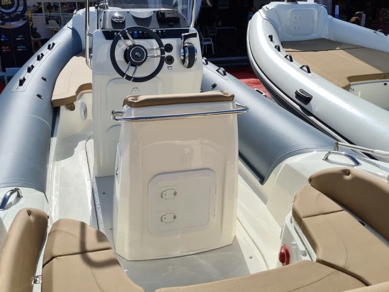 Jachthuur in Sète - Nuova Jolly Prince 22 via SamBoat