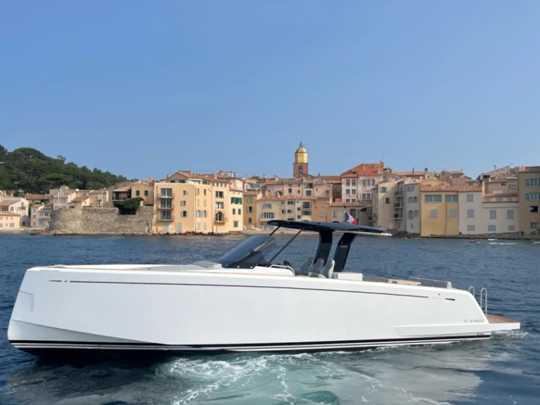 Bootverhuur Port Grimaud goedkoop Pardo 38