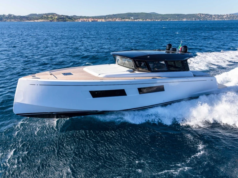Huur Jacht met of zonder schipper Pardo Yachts in Saint-Tropez