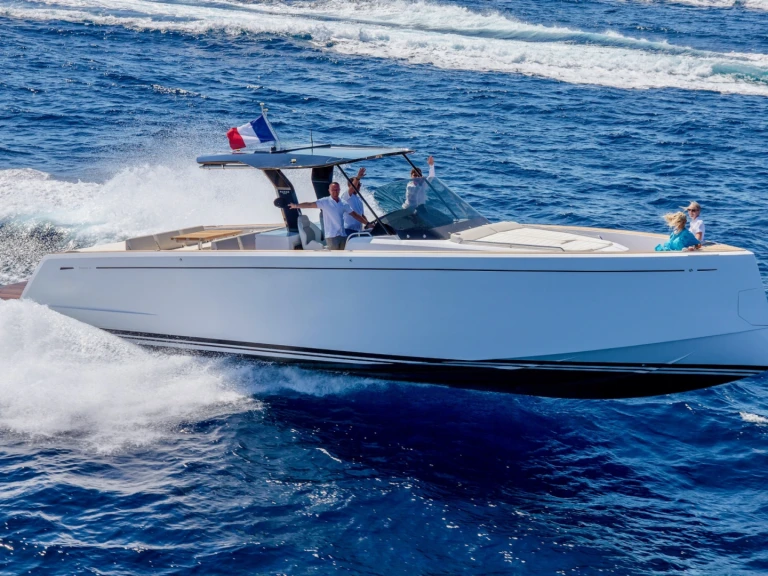 Huur een Pardo Yachts Pardo 43 in Port Grimaud
