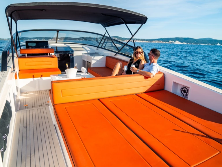 Verhuur Motorboot VanDutch met vaarbewijs