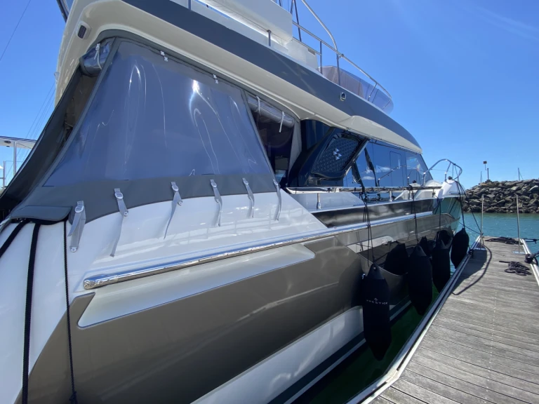 Bootverhuur Port Grimaud goedkoop Activ 605 Open
