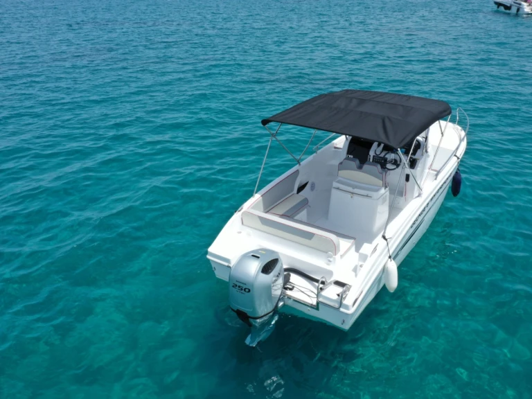 Jachthuur in Latchi - Selva SELVA - SUN DECK CLASSIC LINE SD 7.0 CABIN via SamBoat