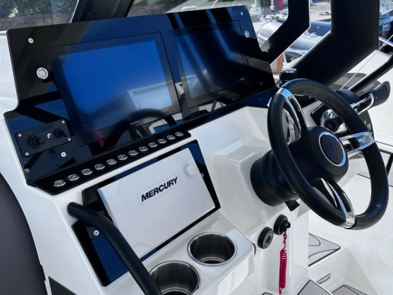 RIB te huur in Cogolin voor de beste prijs