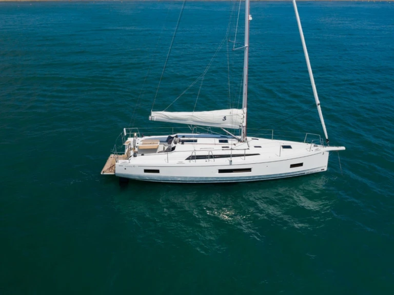 Bootverhuur Bénéteau Oceanis 40.1 in Ajaccio via SamBoat