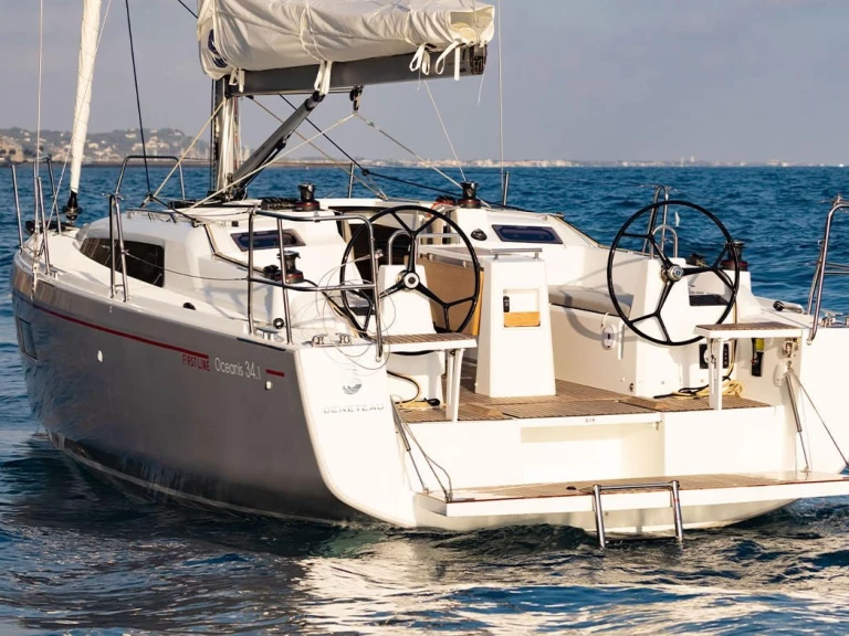 Jachthuur in Ajaccio - Bénéteau Oceanis 34.1 via SamBoat