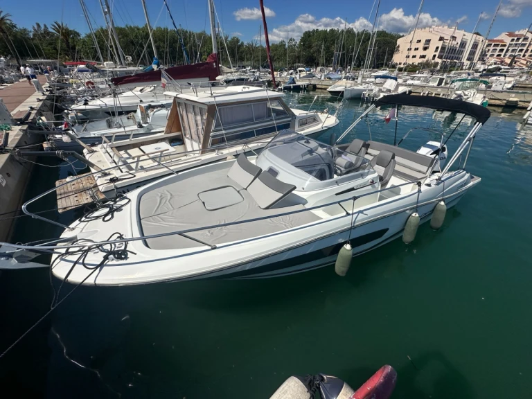 Motorboot te huur in Cogolin voor de beste prijs