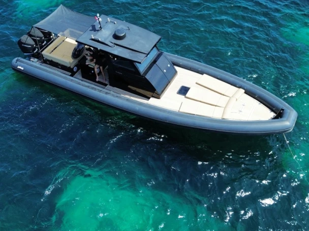 Bootverhuur Sea Water Phantom 400 in Hyères via SamBoat