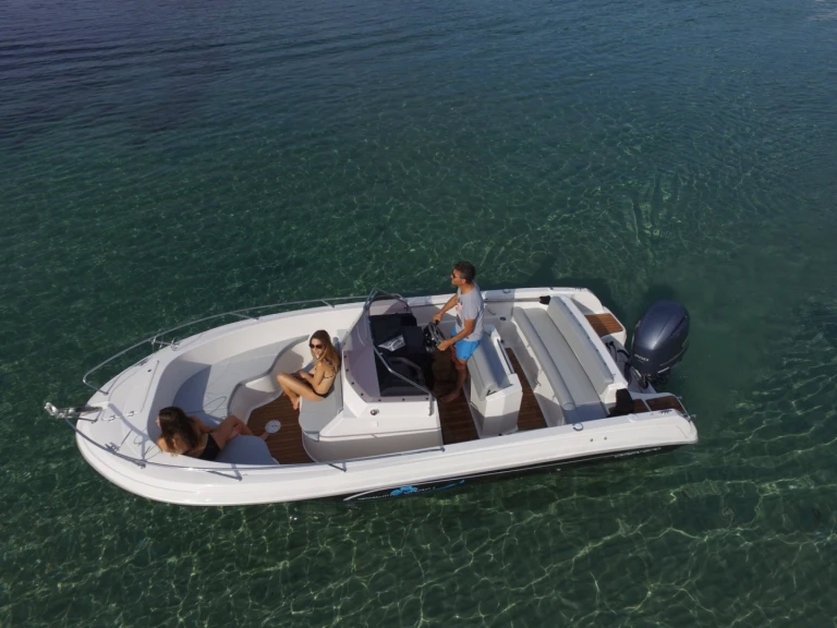 Pacific Craft Pacific Craft 670 Open te huur van particulier of professional in Combrit