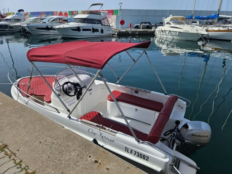 Bootverhuur B2 Marine CAP-FERRET 452 Open San Permis in Saint-Raphaël via SamBoat