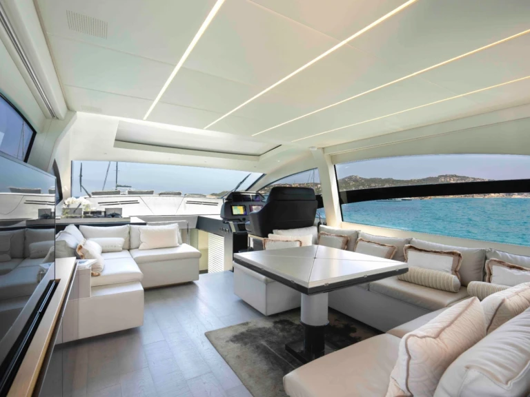 Bootverhuur Saint-Tropez goedkoop PERSHING 70