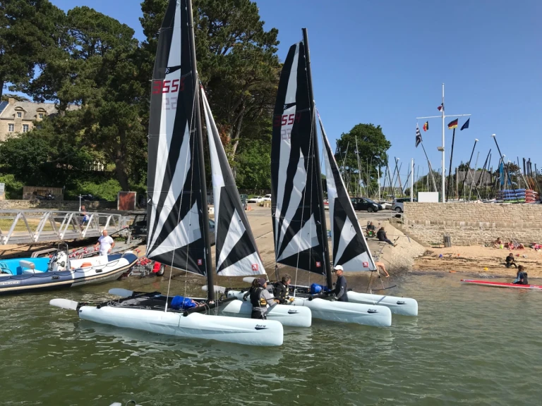 Huur Catamaran met of zonder schipper Dart in Arradon