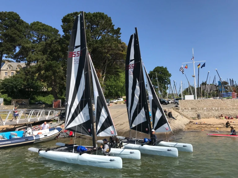Verhuur Catamaran Dart met vaarbewijs