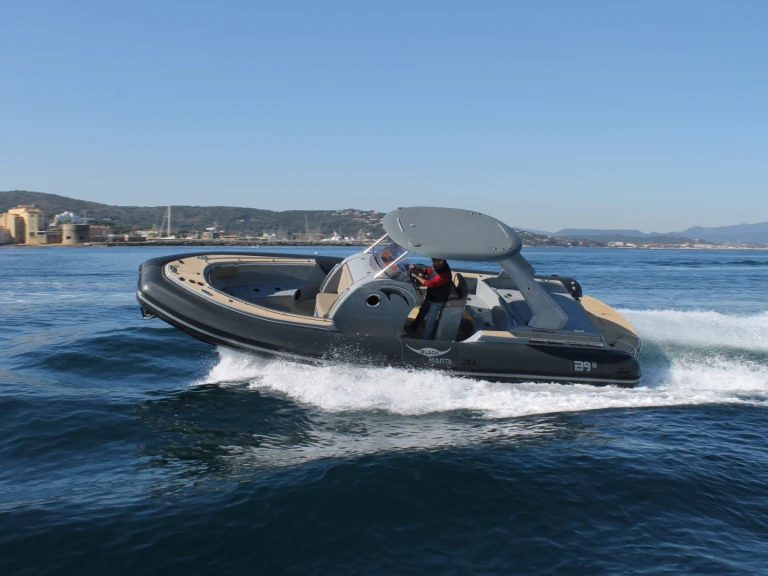 Huur een Black by 3BBB 9.0 I II in Port Grimaud