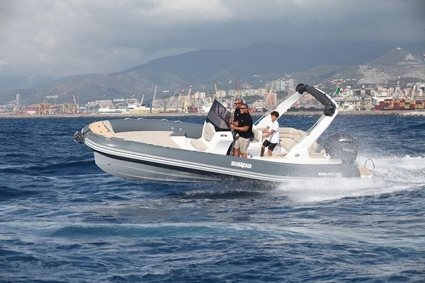 Bootverhuur Port Grimaud goedkoop SALPA 26 SOLEIL