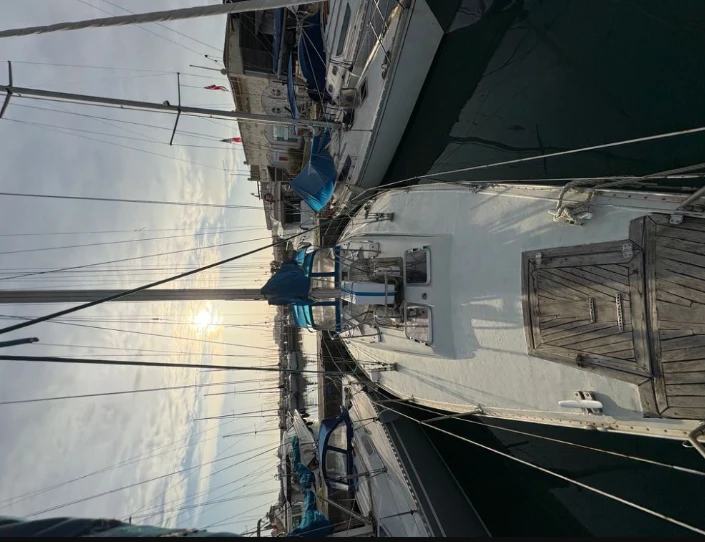 Huur een Bavaria Bavaria 420 Caribic in Nettuno