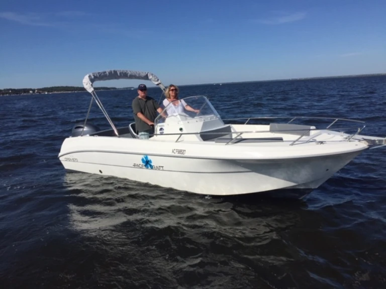 Motorboot te huur in Piraillan voor de beste prijs