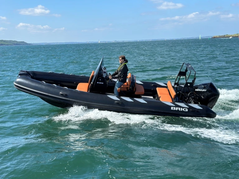 Bootverhuur Brest goedkoop Navigator 700