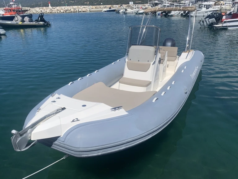 Bootverhuur Capelli Capelli 700 Sun in Propriano via SamBoat