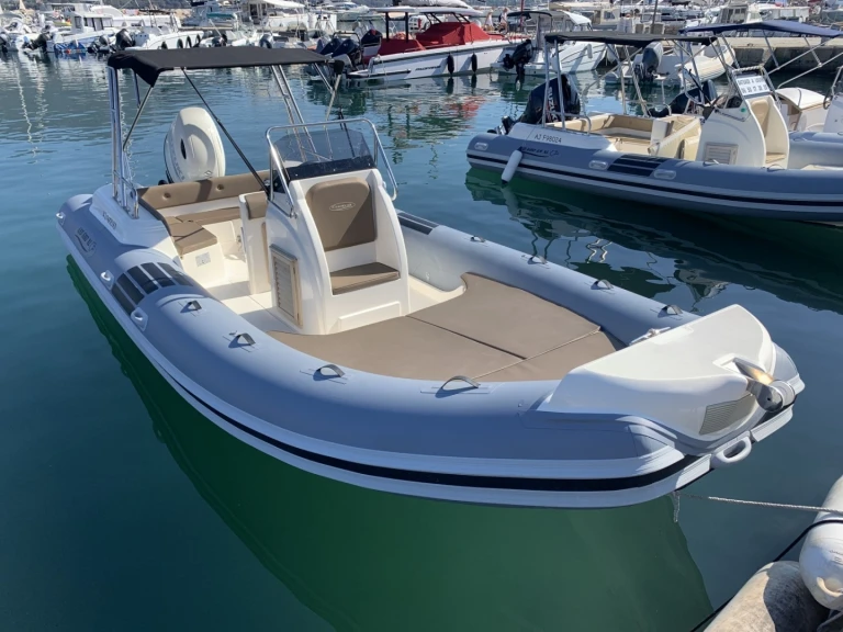 Huur een Nautica Led Nautica Led 680 in Propriano