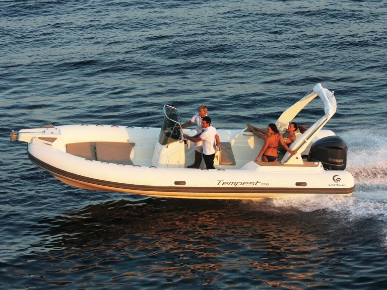 Bootverhuur Capelli CAPELLI 770 TEMPEST in Porto-Vecchio via SamBoat