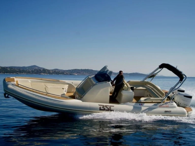 Motorboot te huur in Cogolin voor de beste prijs