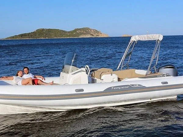 Bootverhuur Saint-Florent goedkoop Tempest 775