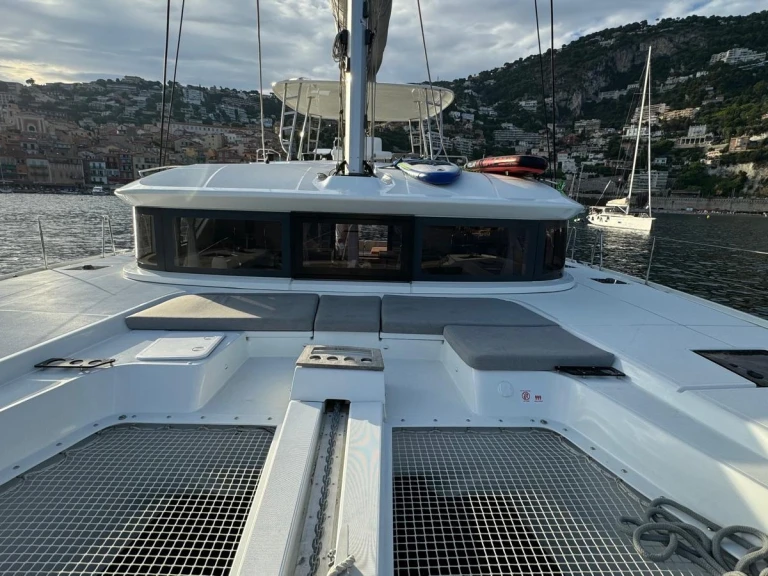 Catamaran te huur in Villefranche-sur-Mer voor de beste prijs
