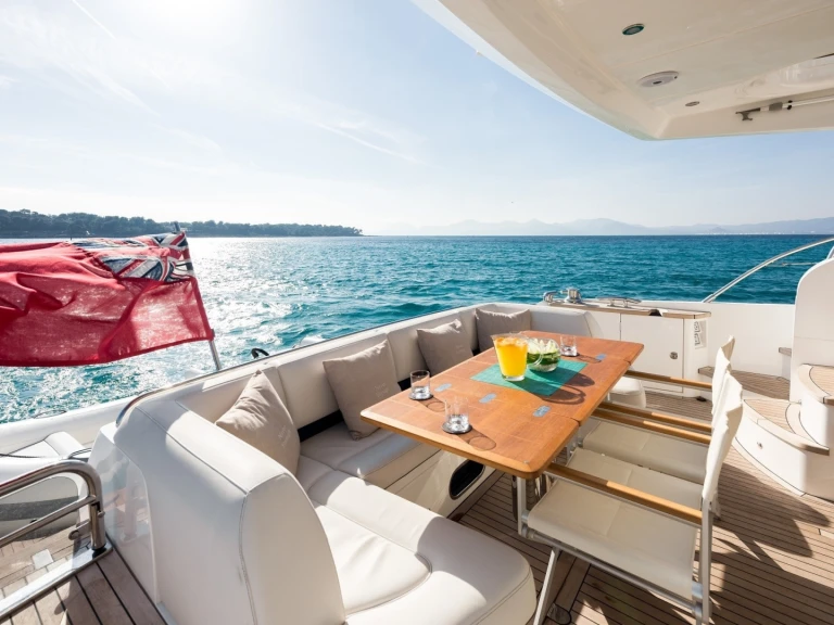 Bootverhuur Beaulieu-sur-Mer goedkoop Princess 64