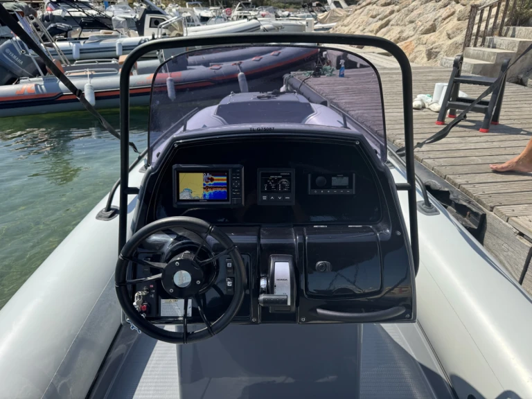 Grand Boats Golden Line G650LF te huur van particulier of professional in La Madrague