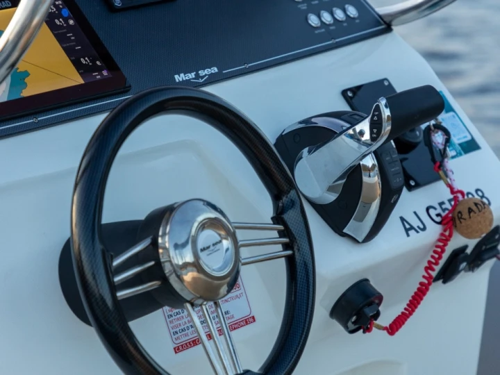 Verhuur Motorboot Quicksilver met vaarbewijs