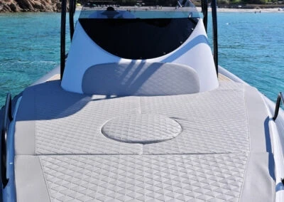 Bootverhuur Porto Pollo goedkoop ALTORE 900 CABINE