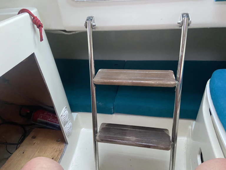 Verhuur Motorboot Jeanneau met vaarbewijs