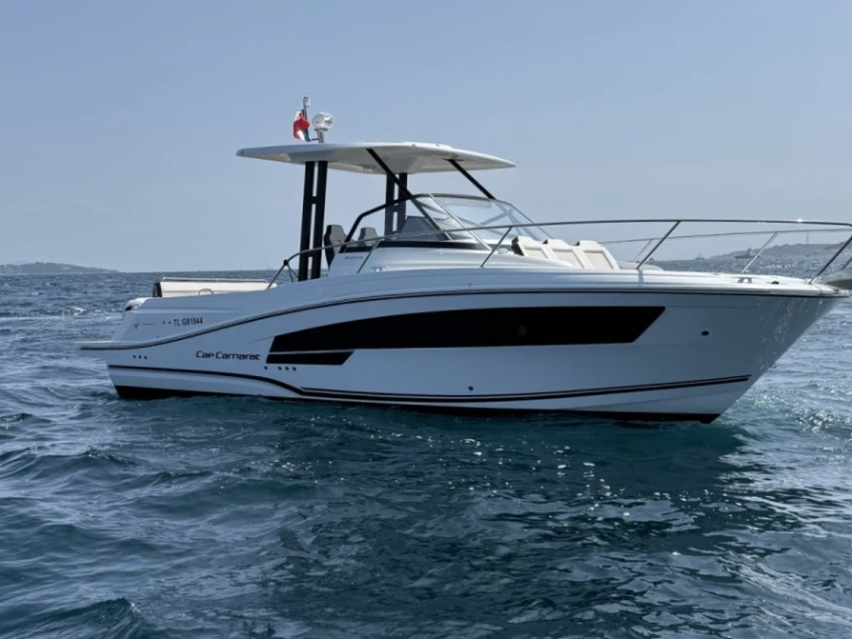 Huur Motorboot met of zonder schipper Jeanneau in Port Grimaud