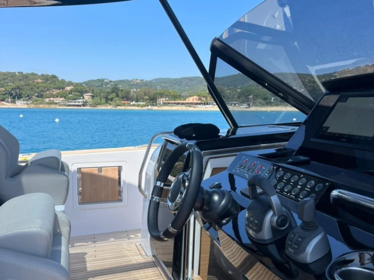 Verhuur Motorboot in Bormes-les-Mimosas - Pardo Yachts Pardo 50