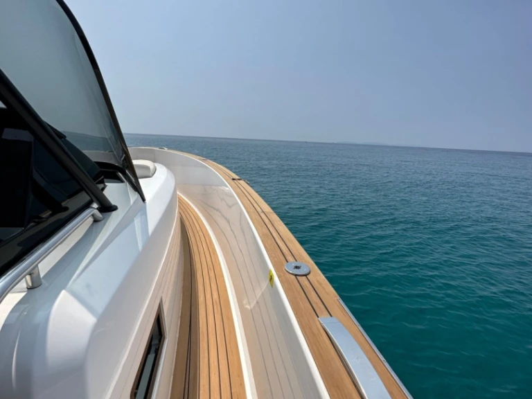 Pardo Yachts Pardo 38 te huur van particulier of professional in Bandol