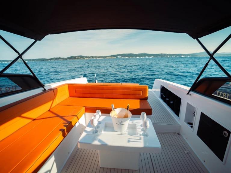 Bootverhuur VanDutch VanDutch 40 in Sainte-Maxime via SamBoat